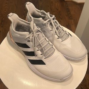 Adidas Adizero Ubersonic Tennis Shoes size 9